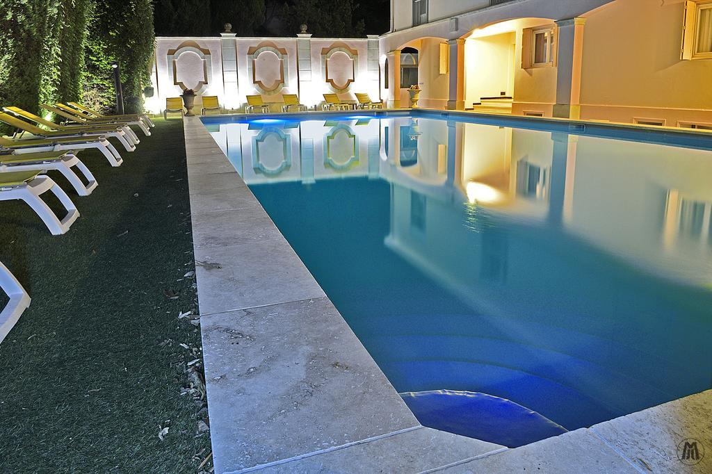 Hotel Mireille Αρλ Εξωτερικό φωτογραφία