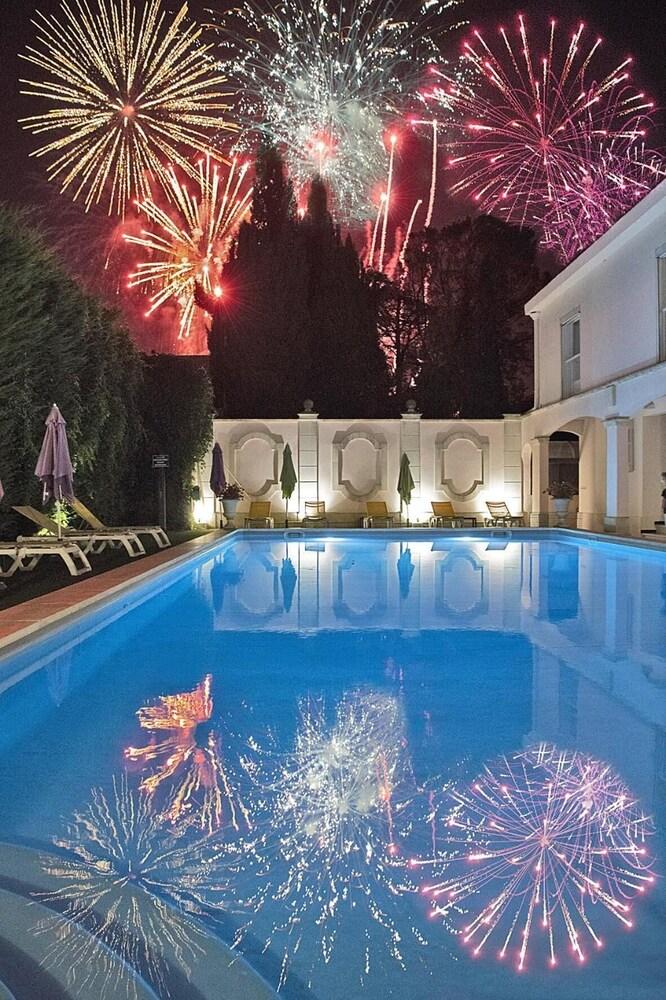 Hotel Mireille Αρλ Εξωτερικό φωτογραφία