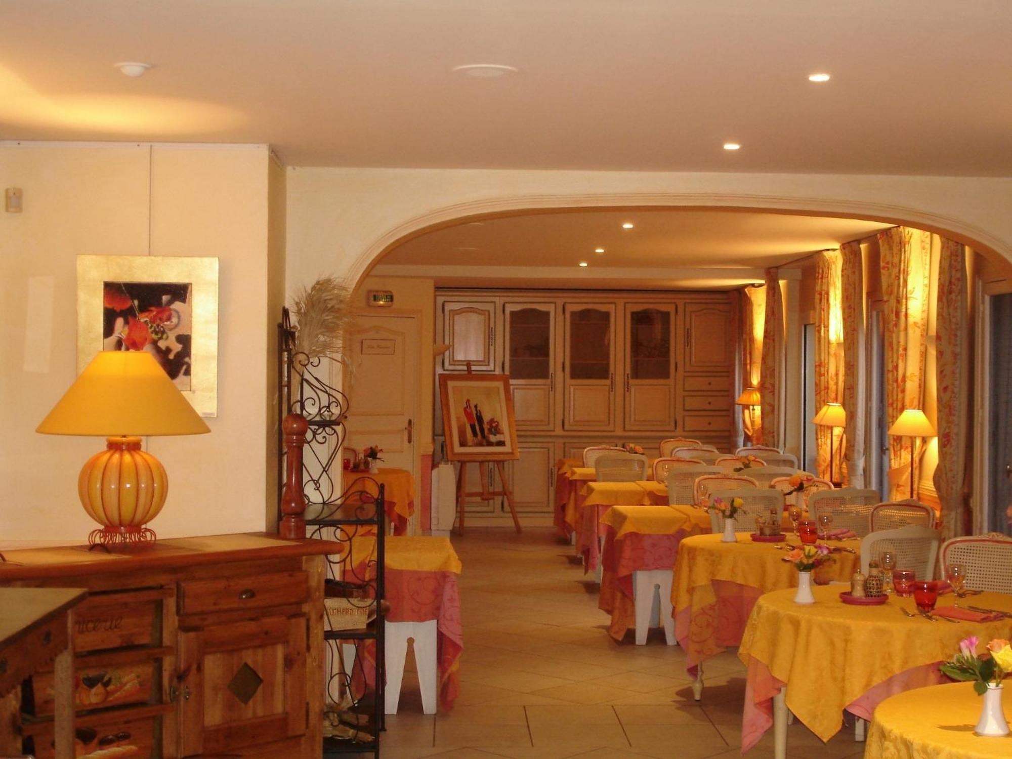 Hotel Mireille Αρλ Εξωτερικό φωτογραφία
