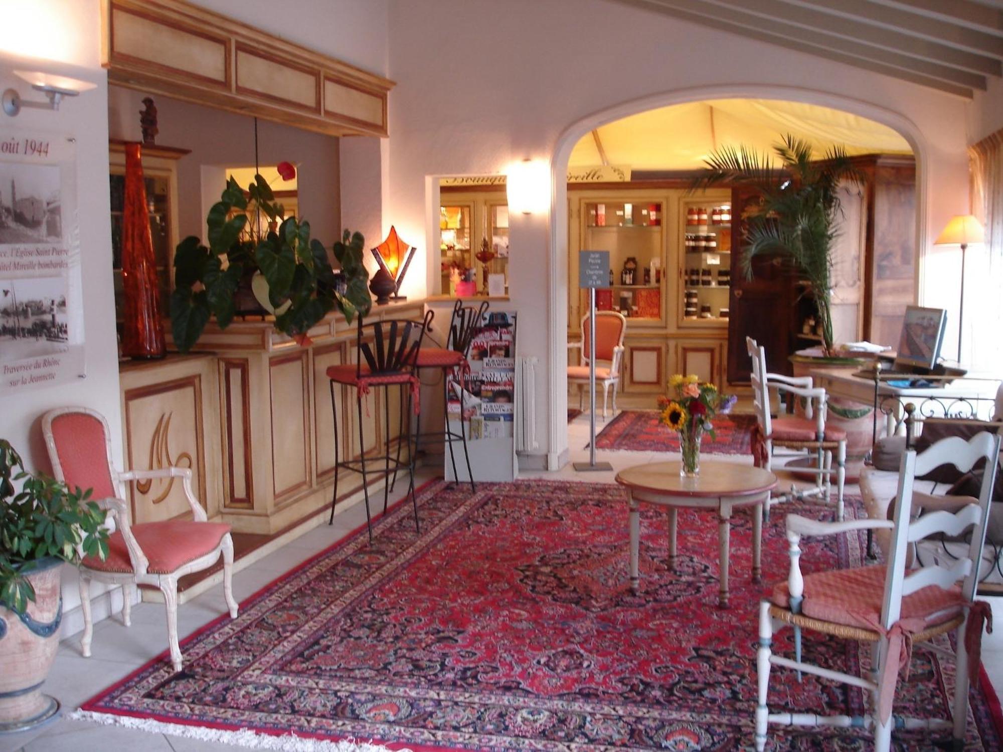 Hotel Mireille Αρλ Εξωτερικό φωτογραφία