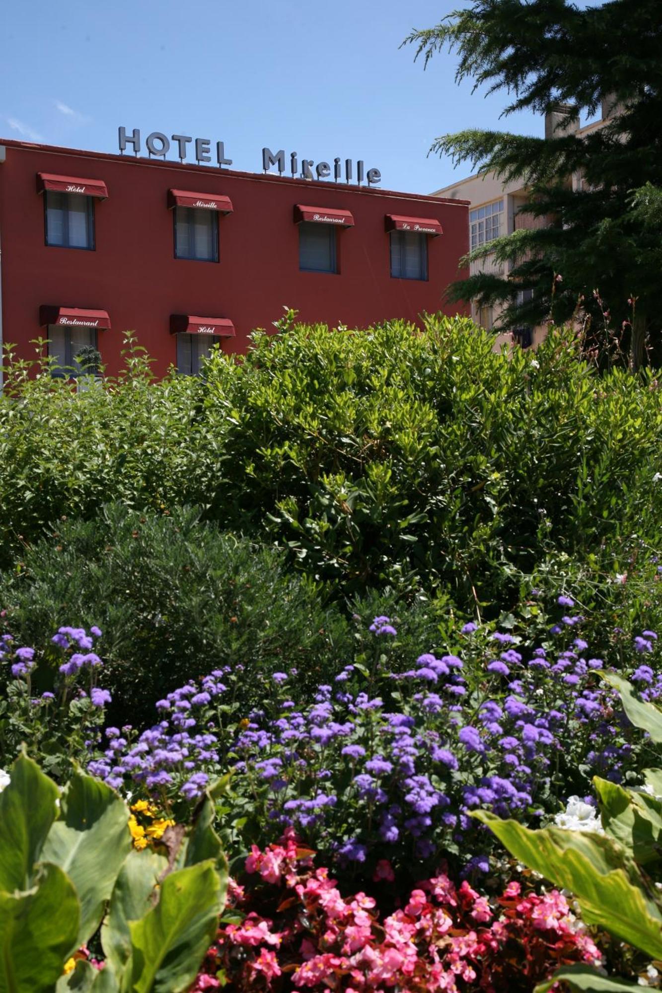 Hotel Mireille Αρλ Εξωτερικό φωτογραφία
