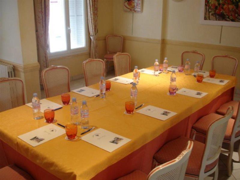 Hotel Mireille Αρλ Εξωτερικό φωτογραφία