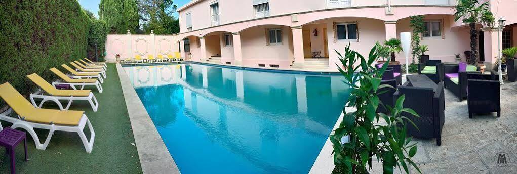 Hotel Mireille Αρλ Εξωτερικό φωτογραφία